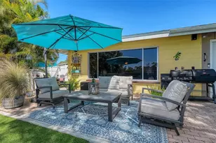 836 Magellan Dr, Sarasota, FL 34243 - Photo 15