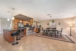 836 Magellan Dr, Sarasota, FL 34243 - Photo 11