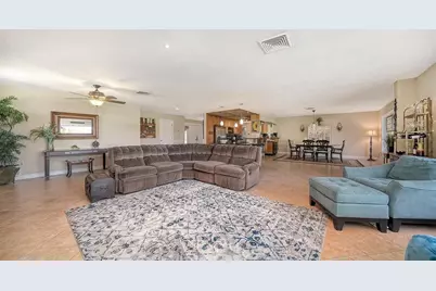836 Magellan Drive, Sarasota, FL 34243 - Photo 7