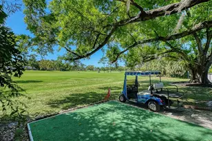 836 Magellan Dr, Sarasota, FL 34243 - Photo 47