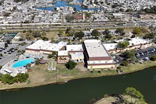 1232 Haddington Cir, Sun City Center, FL 33573 - Photo 37