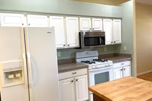 1692 Old Summerwood Blvd, Sarasota, FL 34232 - Photo 7