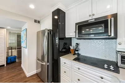 103 Palm Avenue, Anna Maria, FL 34216 - Photo 11