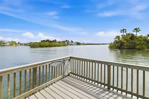 1169 W Peppertree Dr, Sarasota, FL 34242 - Photo 55