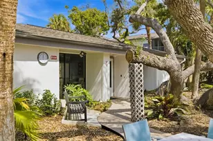 1169 W Peppertree Dr, Sarasota, FL 34242 - Photo 51