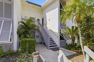 1169 W Peppertree Dr, Sarasota, FL 34242 - Photo 5