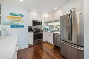 1169 W Peppertree Dr, Sarasota, FL 34242 - Photo 11