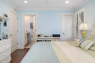 1169 W Peppertree Dr, Sarasota, FL 34242 - Photo 25