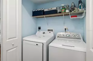 1169 W Peppertree Dr, Sarasota, FL 34242 - Photo 29