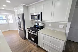 5702 Carissa St, Holmes Beach, FL 34217 - Photo 7