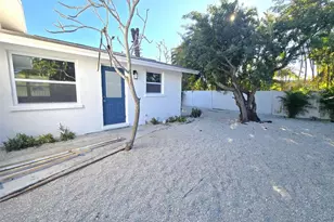 5702 Carissa St, Holmes Beach, FL 34217 - Photo 19