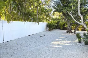 5702 Carissa St, Holmes Beach, FL 34217 - Photo 23