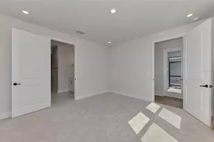 2821 Marrakesh Ln, Sarasota, FL 34234 - Photo 23