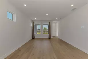 2821 Marrakesh Ln, Sarasota, FL 34234 - Photo 17