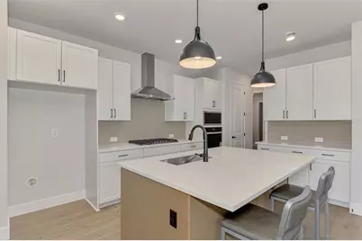 2821 Marrakesh Lane, Sarasota, FL 34234 - Photo 13