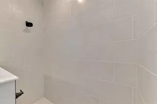 2821 Marrakesh Ln, Sarasota, FL 34234 - Photo 25