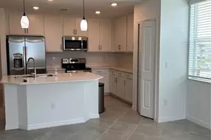 12180 Wellen Golf St, Venice, FL 34293 - Photo 9