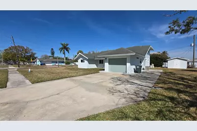 2001 Saint George Drive, Bradenton, FL 34208 - Photo 31