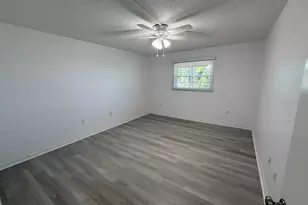 5800 Hollywood Blvd, Sarasota, FL 34231 - Photo 9