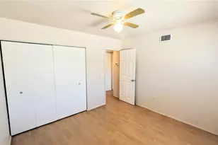 360 Base Ave E, Venice, FL 34285 - Photo 11
