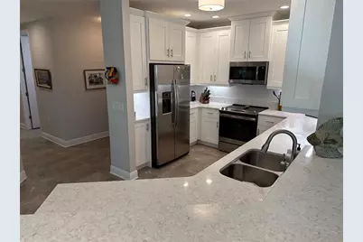 7610 34th Avenue W #203, Bradenton, FL 34209 - Photo 5