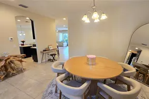 5729 Sunflower Cir, Sarasota, FL 34238 - Photo 5