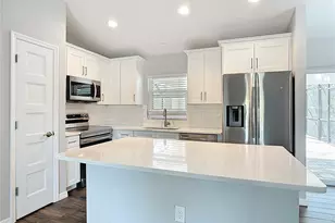 11177 Chalet Ave, Englewood, FL 34224 - Photo 17