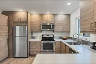 2304 Ringling Blvd, Sarasota, FL 34237 - Photo 9