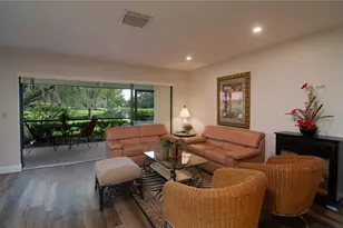 5635 Golf Pointe Dr, Sarasota, FL 34243 - Photo 7