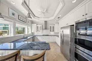 105 49th St, Holmes Beach, FL 34217 - Photo 21