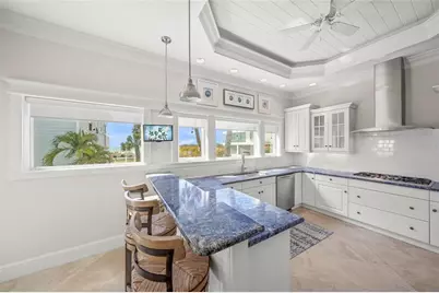 105 49th Street, Holmes Beach, FL 34217 - Photo 19