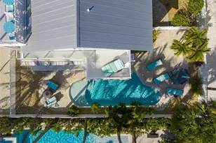 105 49th St, Holmes Beach, FL 34217 - Photo 53