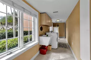 4079 Las Palmas Way, Sarasota, FL 34238 - Photo 31