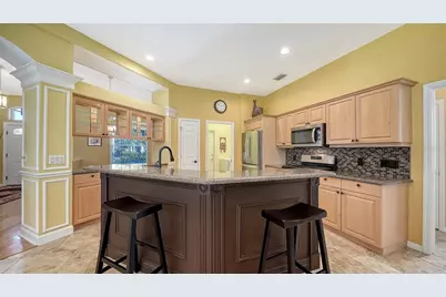 5566 Magnolia Tree Terrace, Sarasota, FL 34233 - Photo 13