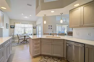 426 Bermuda Isles Cir, Venice, FL 34292 - Photo 9