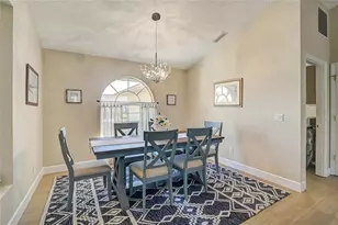 426 Bermuda Isles Cir, Venice, FL 34292 - Photo 17