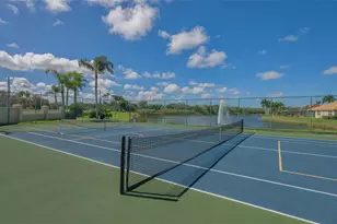 2928 Seasons Blvd, Sarasota, FL 34240 - Photo 59