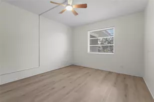 3950 Roxane Blvd, Sarasota, FL 34235 - Photo 19