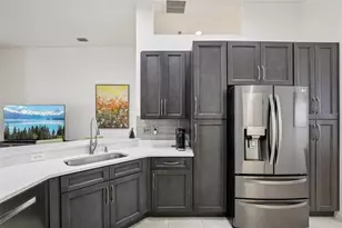 742 Shorecrest Dr, Sarasota, FL 34232 - Photo 13