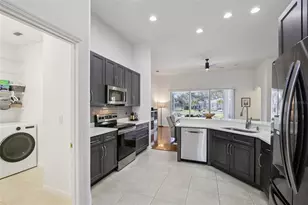 742 Shorecrest Dr, Sarasota, FL 34232 - Photo 11