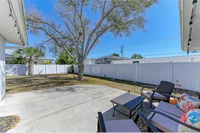 817 Harbor Drive S, Venice, FL 34285 - Photo 15