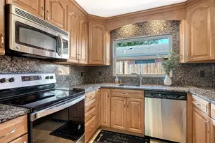 4360 Swift Rd, Sarasota, FL 34231 - Photo 11