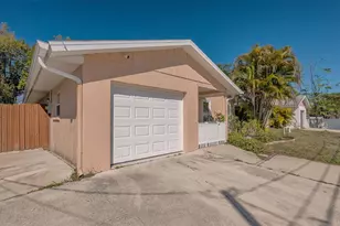 4360 Swift Rd, Sarasota, FL 34231 - Photo 27