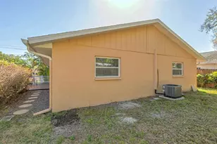 4360 Swift Rd, Sarasota, FL 34231 - Photo 29