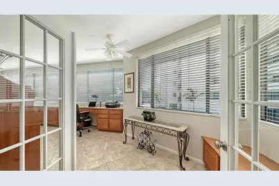 1445 Gulf Of Mexico Drive #101, Longboat Key, FL 34228 - Photo 17