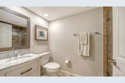 1445 Gulf Of Mexico Drive #101, Longboat Key, FL 34228 - Photo 27