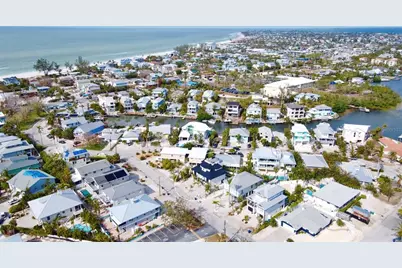 243 S Harbor Drive, Holmes Beach, FL 34217 - Photo 47