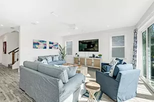 2403 Avenue C, Bradenton Beach, FL 34217 - Photo 9