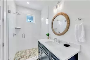 2403 Avenue C, Bradenton Beach, FL 34217 - Photo 25