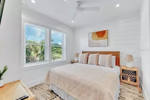 2403 Avenue C, Bradenton Beach, FL 34217 - Photo 17